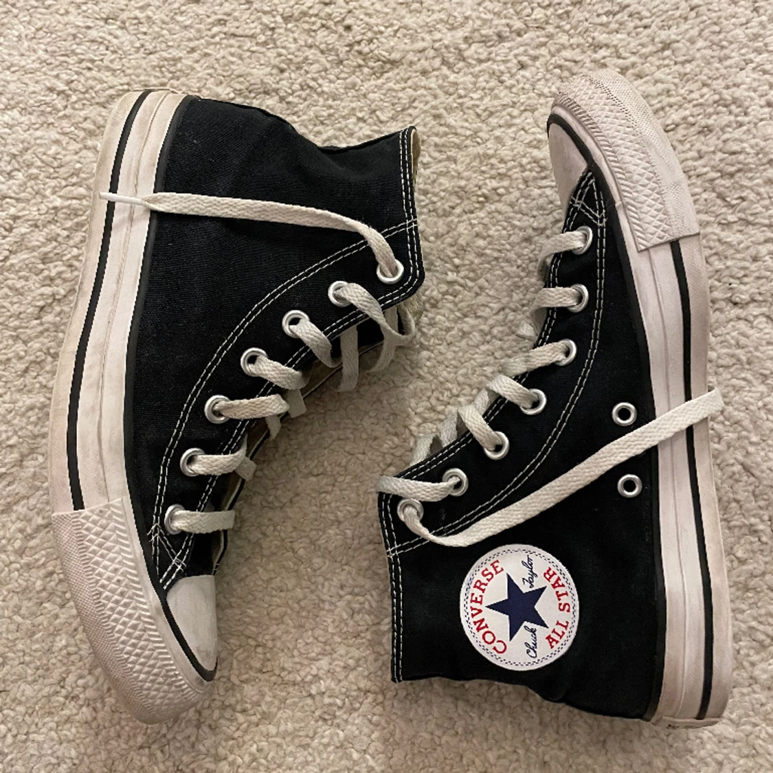 Svarta converse