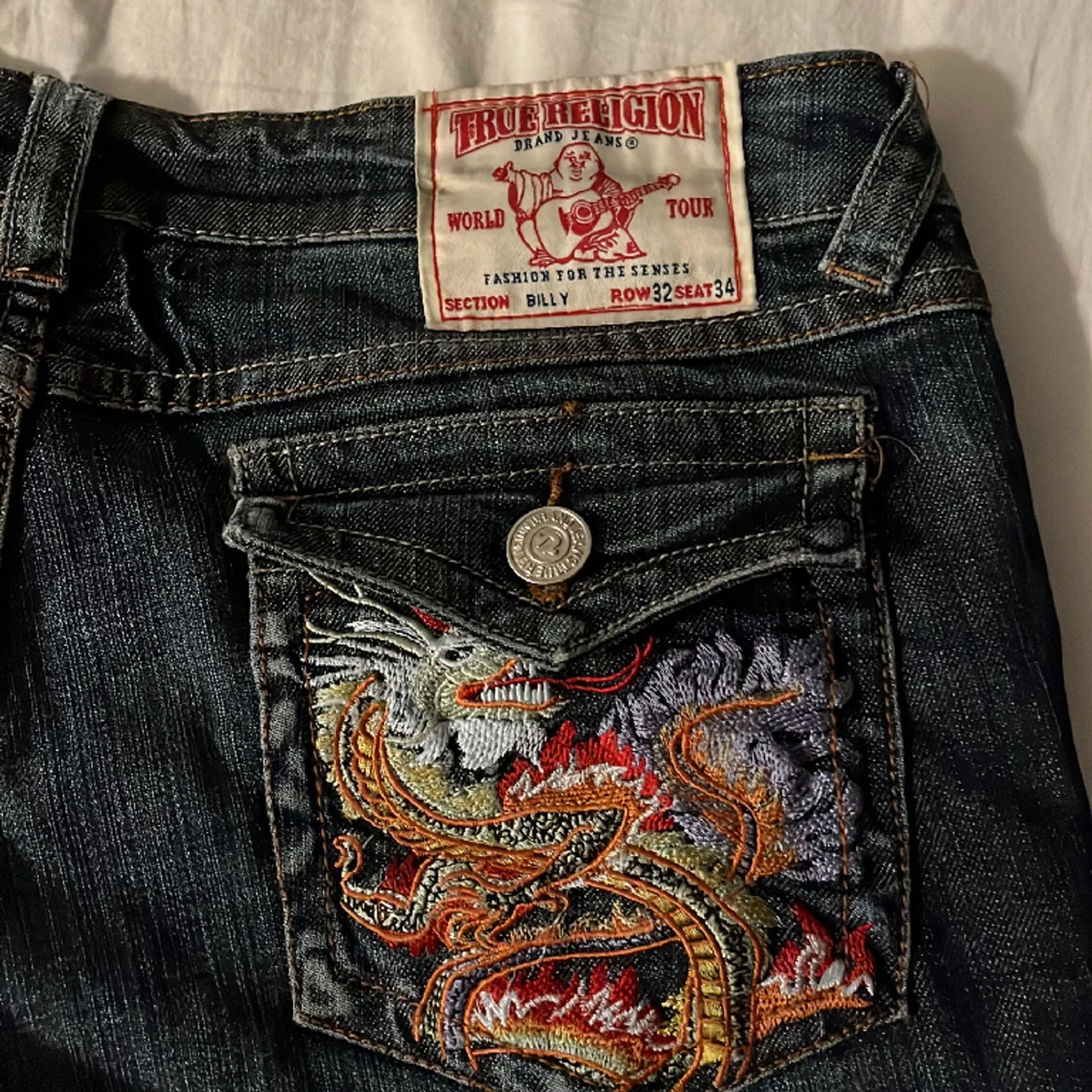 True religion jeans med drake på fickan  - 91