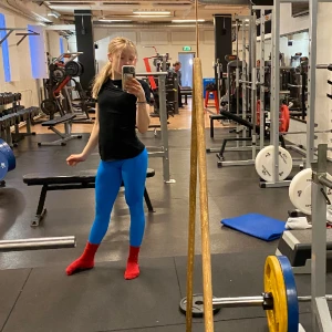 BEASTALETE THIGHTS - Iprincip nya beastalete thights värde 500 , säljer pga har för mkt träningskläder!