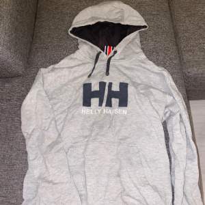 Hoodie från Helly Hansen, använd få gånger, nypris 633kr, stl L, herrmodell