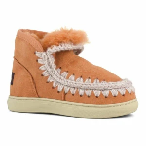 MOU sneakers - MOU sneakers! Använda men i bra skick! Älskar färgen, den är orange/aprikos färgad och gör alla outfits völdigt coola. 