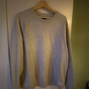 Crewneck - Aldrig använd