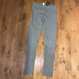 Leggings - Använda få gånger så som nya i storlek 170