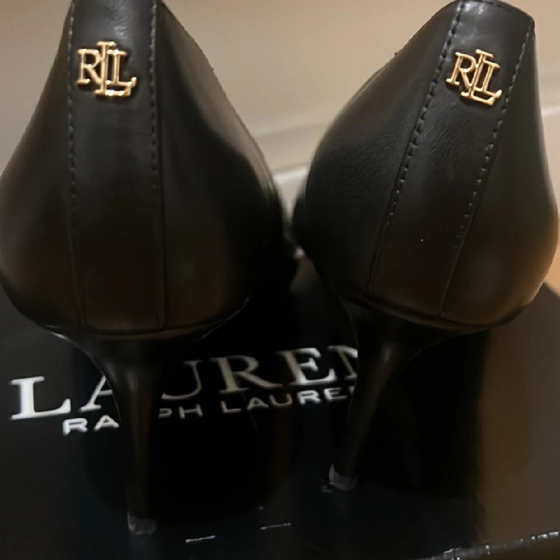 Ralph Lauren pumps  - 91