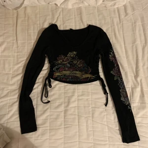 Topp - Jättefin topp men som inte används längre! Från Urban outfitters ❤️ Använd gärna köp nu!