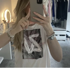 Zadig T-shirt  - Jätte fin Zadig Tröja❤️❤️storlek L men passar mig med xs/s