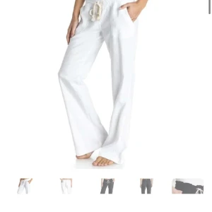 Linnebyxor  - Säljer dessa Roxy liknande byxor från nymok eftersom de it riktigt passade mig! Perfekt till sommaren, de brukar ofta vara slutsålda när sommaren kommer så passa på!😘