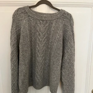 Stickad tröja - Fin stickad tröja från H&M💗 