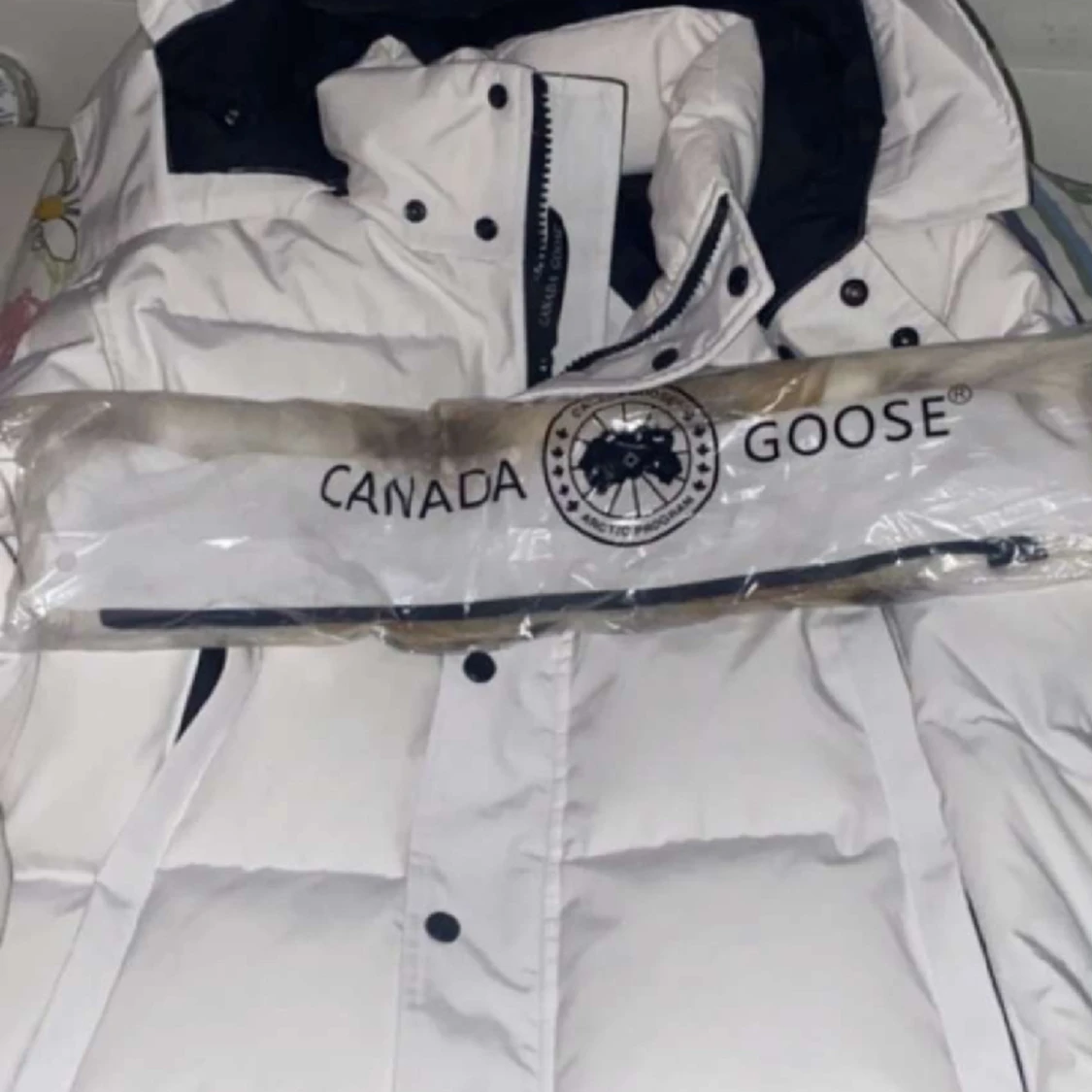 Vit wyndham canda goose jacka.  - 91