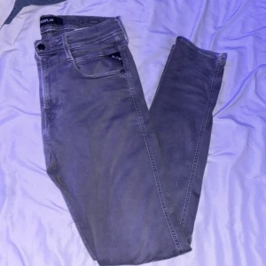  replay Anbass hyperflex - Schyssta replay jeans använda fåtal gånger (nypris 1800:-) pris kan diskuteras 