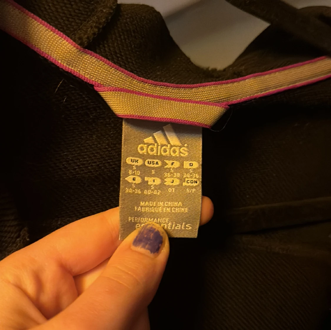 Adidas hoodie - 91