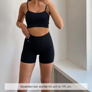 Tränings shorts - Svarta tränings shorts från Aim’n i storlek XS , fint skick, säljer pga att de var för små för mig