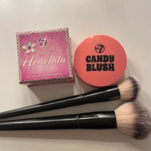 Smink - Ett litet start kit. Lätt att ha med i sin skolväska eller bara vill ha hemma  