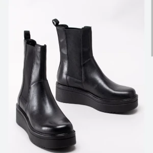 Helt nya Vagabond Tara stl 40 - Oanvända snygga stövletter. Köptes för 1095 kr.