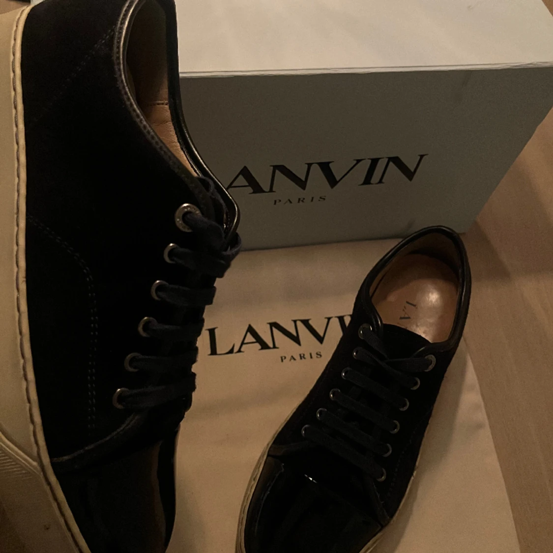Lanvin  - 90