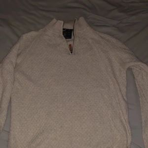 Bondelid tröja  - Skit snygg tröja t dig din försöker hålla dig t Sthlm stilen🤙🙌