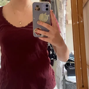 Wine red topp - Jätte fin topp, men inte riktigt min stil längre!🫶