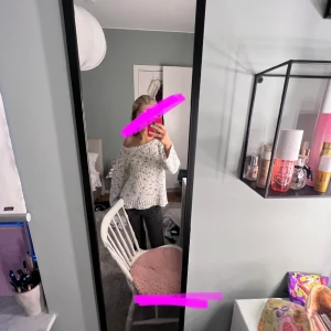 Stickad tröja - Super nice stickad tröja, kan användas när som. Säljer pg av att den inte används💓