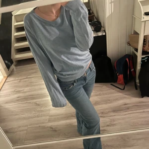 Blå stickad - Jätte söt blå tröja❤️ Köpt här på Plick för 200 kr🫶🏻 
