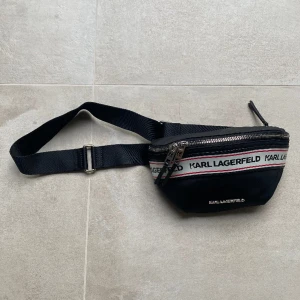Karl Lagerfeld väska - Snygg väska! Pris kan diskuteras❤️