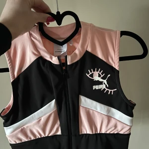 Puma x Maybelline crop top - Endast testad