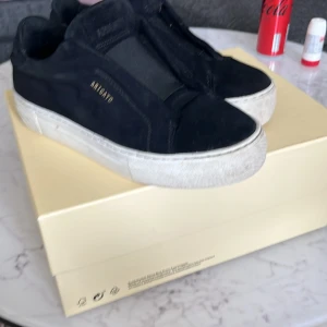 Arigato skor  - Skick 7/10. Modell clean 360. Storlek 37.