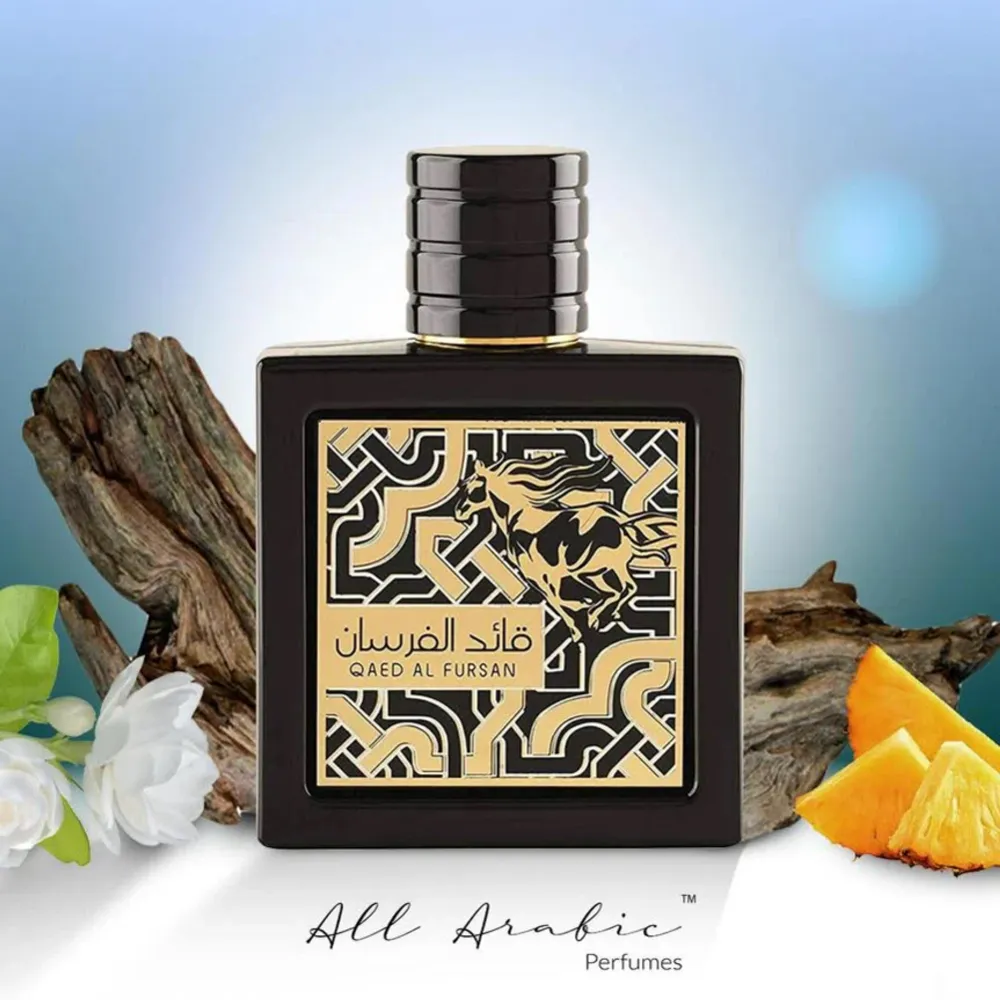 Tja!  Qaed al fursan är en riktigt fin doft. Den har top not av ananas & saffran som sedan sjunker ner till amber och trä. 2ml 29kr | 5 ml 59kr | 10ml 99kr |  Hör av er minsta lilla fråga💫. Övrigt.