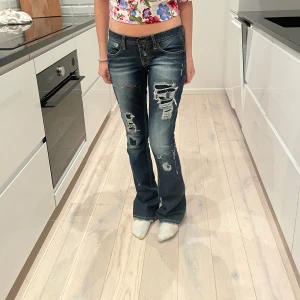 Lågmidjade bootcut jeans - Så coola jeans, storlek 40 men skulle säga typ storlek w27💕