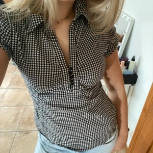 Topp - Såå snygg topp från Vero Moda som jag säljer för att jag ej får användning för!