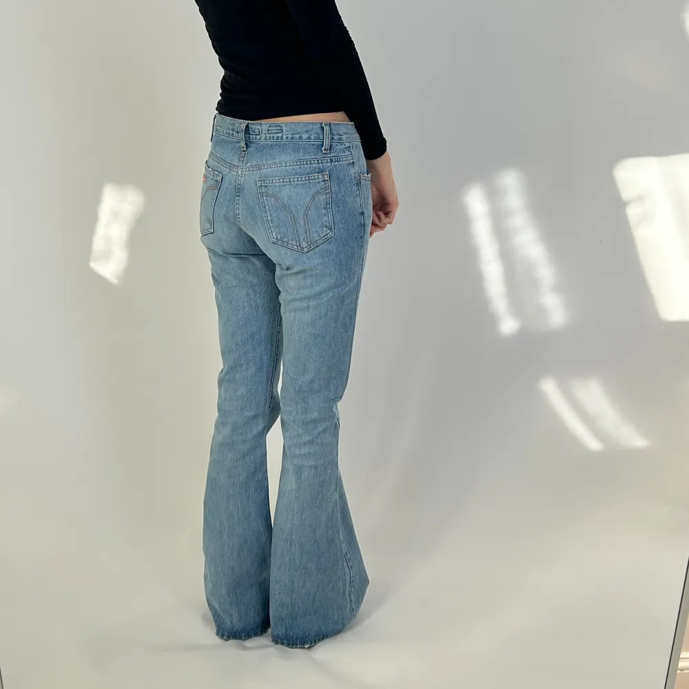 Suuuperfina jeans från Miss Sixty. Perfekt ljusblå färg och jättebra kvalite. Jag är 180 cm lång. Jeans & Byxor.