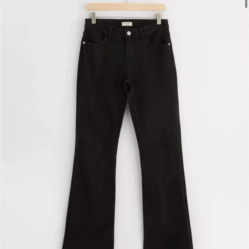 Nya, ej använda,skönt material och perfekt skick! storlek 38💗💗. Jeans & Byxor.