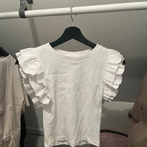 Zara topp - En söt sommar topp ifrån zara. Storlek xs. 