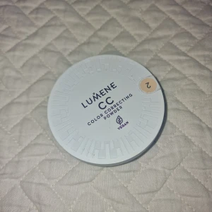 Puder - Helt oanvänt puder, säljes då den inte kommer till användning