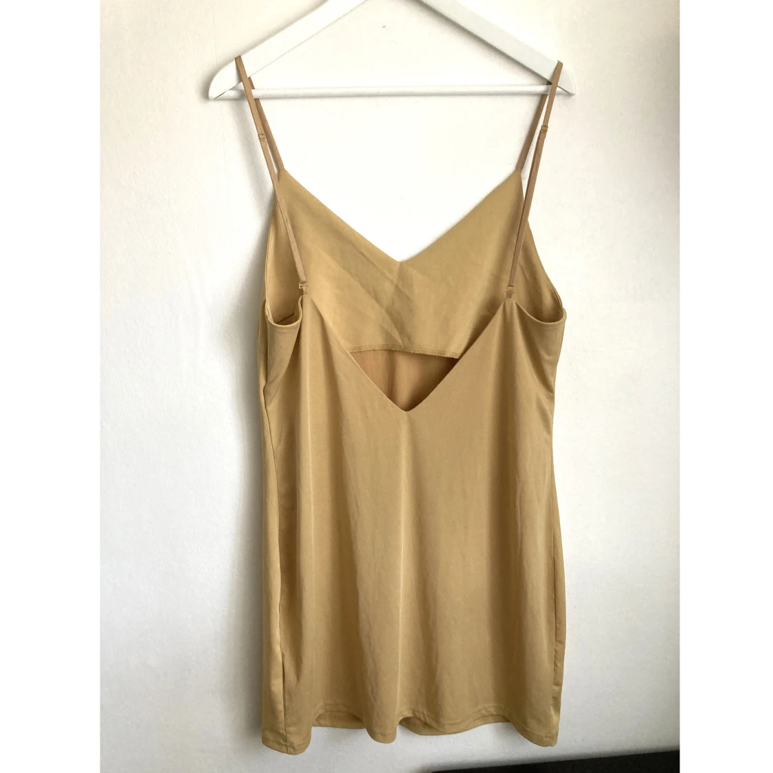 Senapsgul slip klänning, L 44/46, mini, y2k, minimalistisk, underklänning, mustard, v-ringad - 90