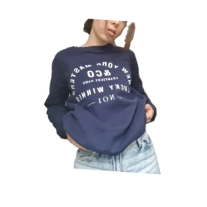 Blå kofta - BLÅ KOFTA FRÅN GINA! Riktigt fin men har väldigt många liknande vilket är varför jag säljer den! 💚 Väldigt bra kvalité och nice passform!