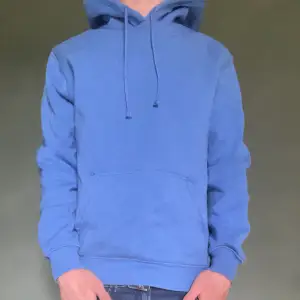 Blå hoodie ifrån hm. 6/10 skick