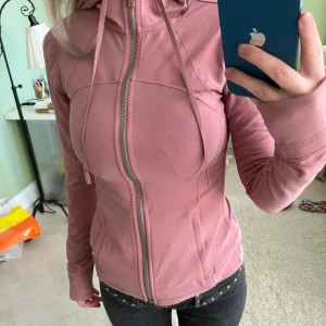 Lululemon define jacket - Så fin lululemon jacka med huva. Äldre modell. Stl S. 