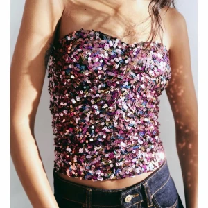 Glittertopp💋 - Superfin topp till sommaren, skriv privat för egna bilder❤️ priset kan diskuteras vid snabb affär!