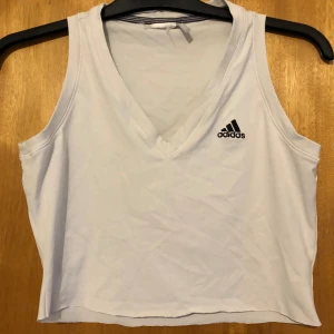 Adidas linne - Avklippt