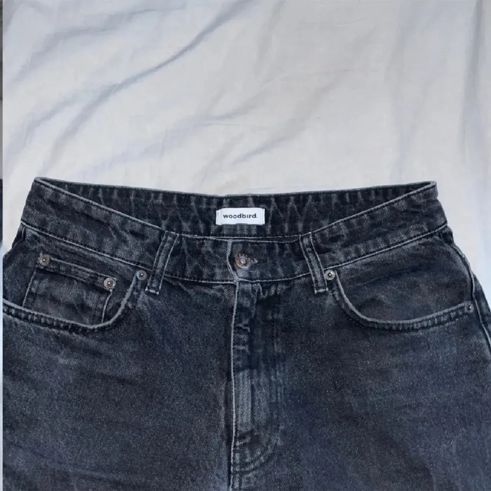 Hej, dessa är köpta på jeansbolaget för 800kr. Väldigt bra kvalitet och skick🤩. Hör av dig vid frågor💪. Jeans & Byxor.