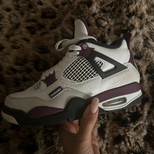 Jordan 4 PSG - Använt några fåtal gånger  Box finns med  