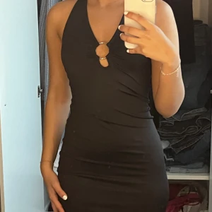 Klänning  - Svart klänning från HM