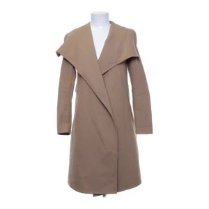 Brun lång kappa - En brun lång kappa, kommer ej till användning 🥰🥰