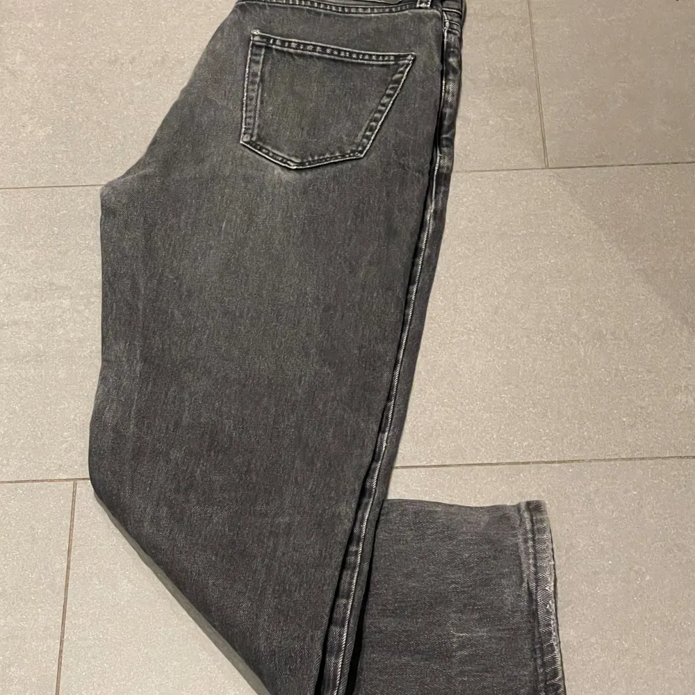 Säljer lager 157 jeans. De är använda men inga defekter.. Jeans & Byxor.