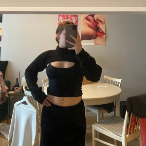 Croppad polotröja - Croppad polotröja från H&M i storlek XS