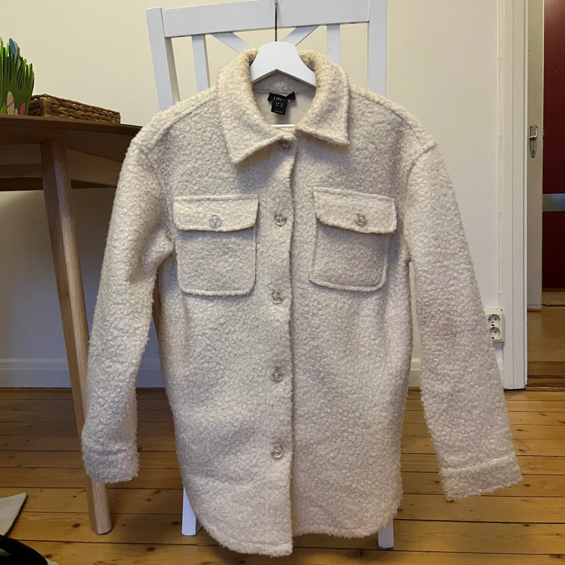 2 olika beigea kavajer/jackor - 90