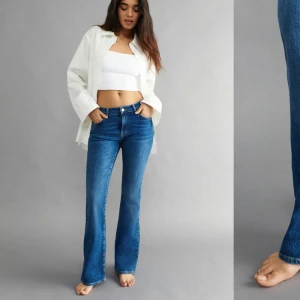 Low waist bootcut - Köptes för 499 säljs för 300 men priset kan diskuteras 