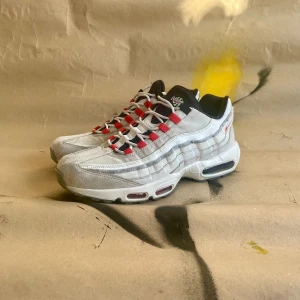 Airmax 95  - Använda, men väl omhändertagna. Säljer pga använder de inte. 