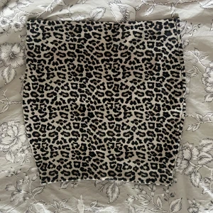 Leopardkjol - Leopardkjol i Mjukt tyg från Newyorker
