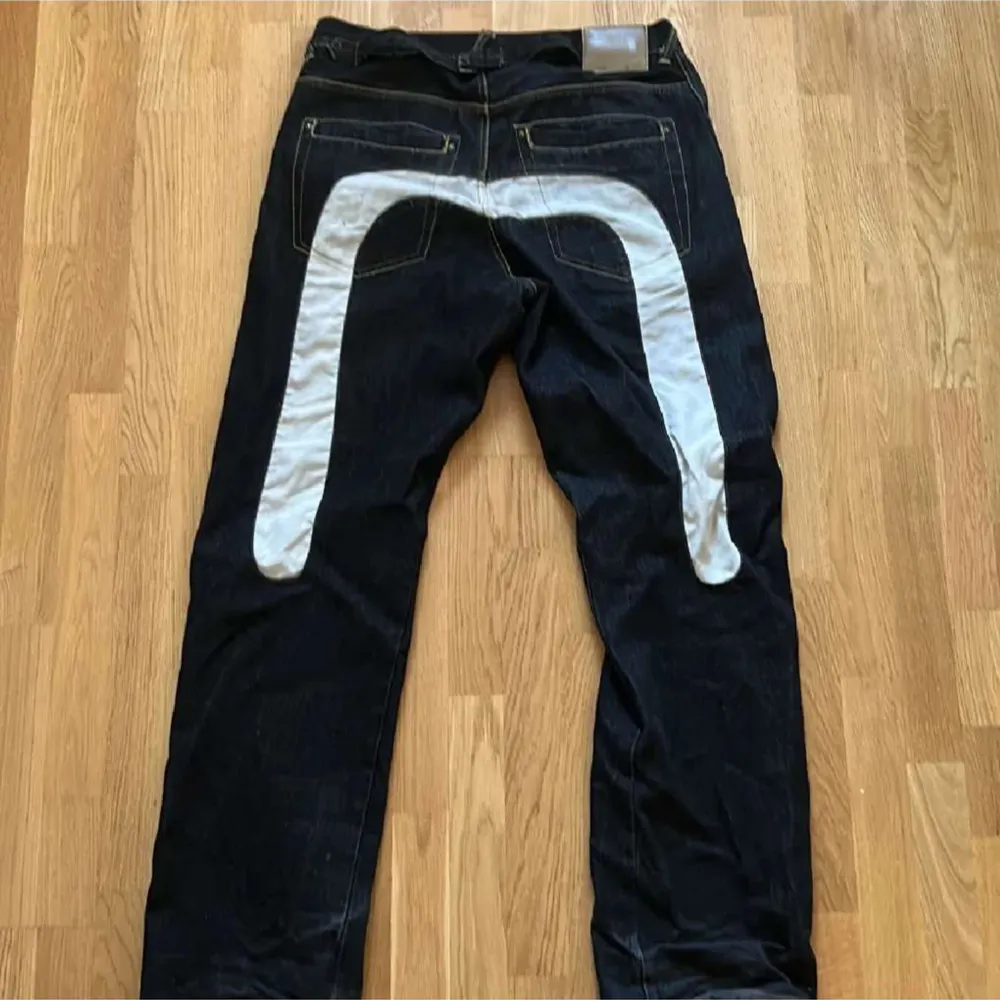 Snygga Evisu jeans i storlek 34!. Jeans & Byxor.